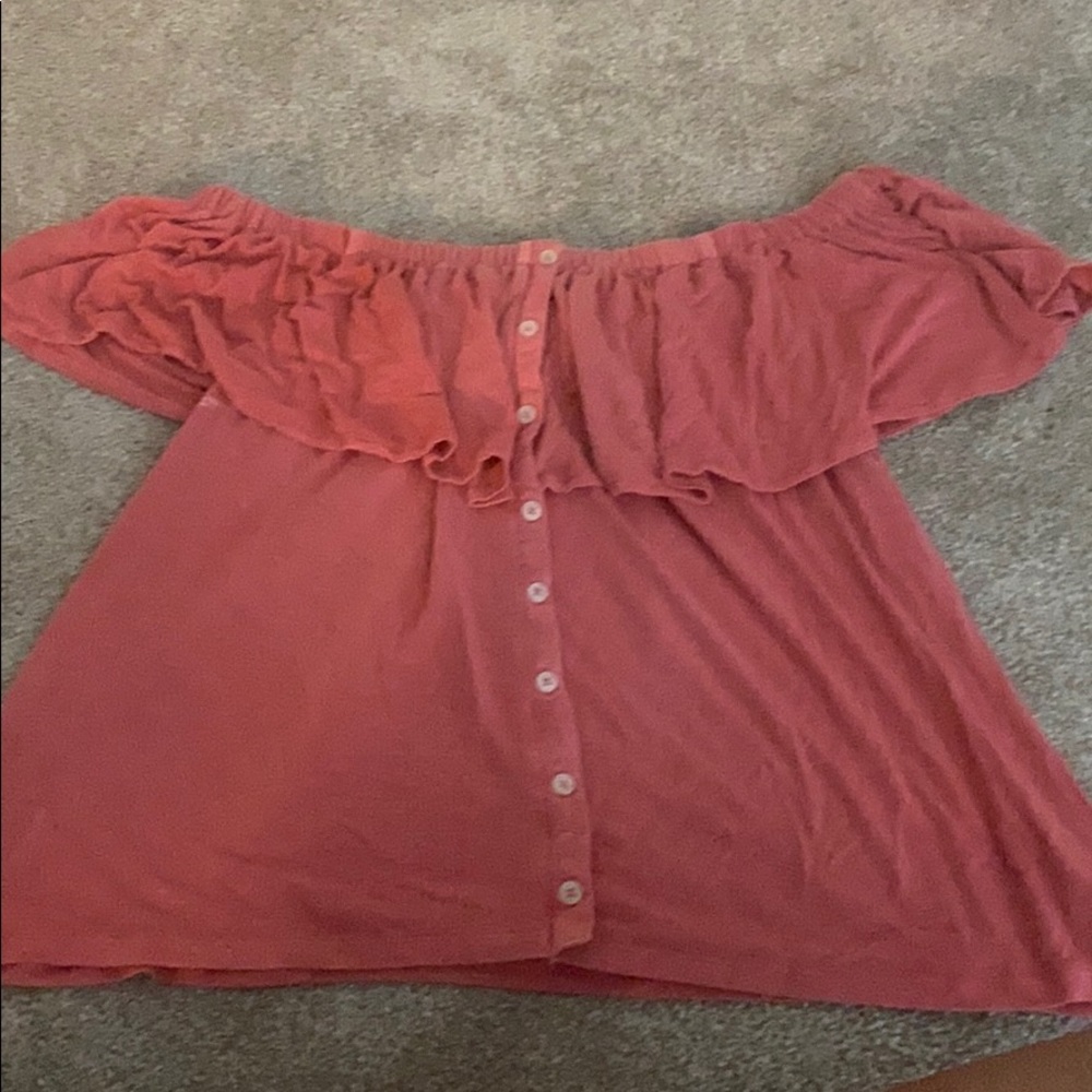 american eagle off the shoulder pink top!!